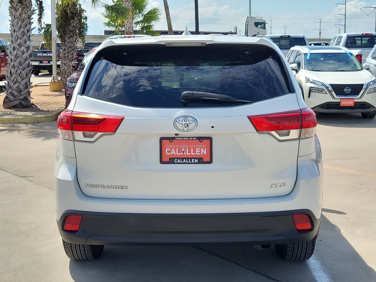 Thumbnail: 2018 Toyota Highlander - 13