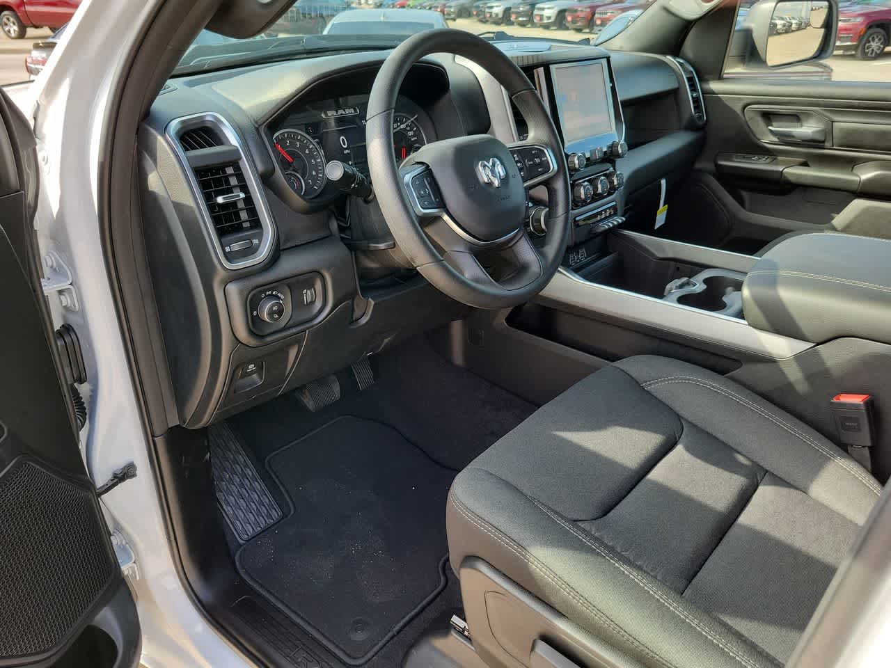 Thumbnail: 2025 RAM 1500 - 10