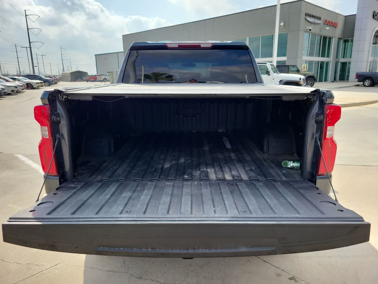 Thumbnail: 2022 Chevrolet Silverado 1500 - 27