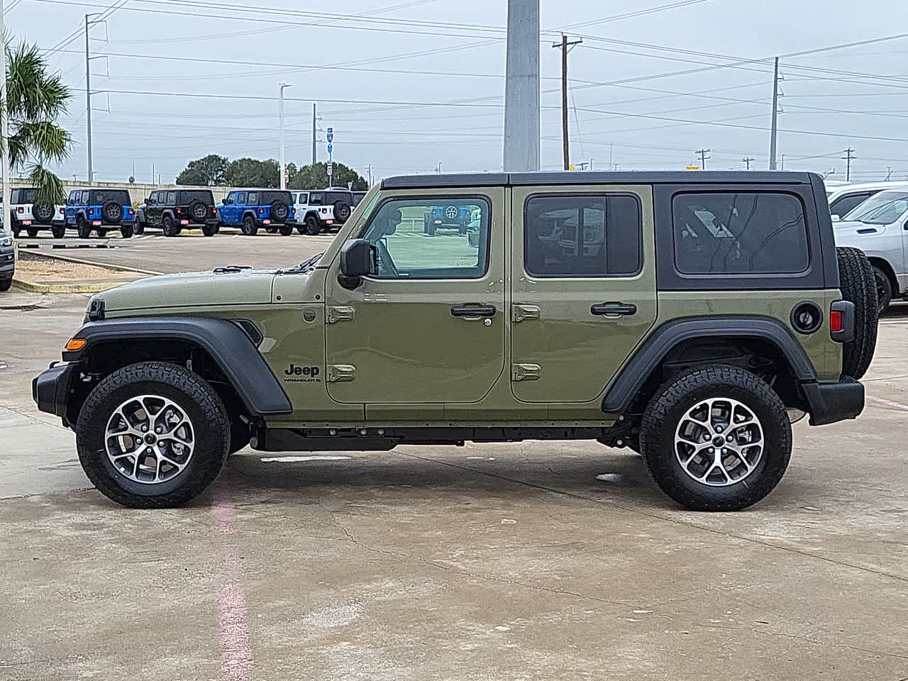 Thumbnail: 2026 Jeep Wrangler - 11