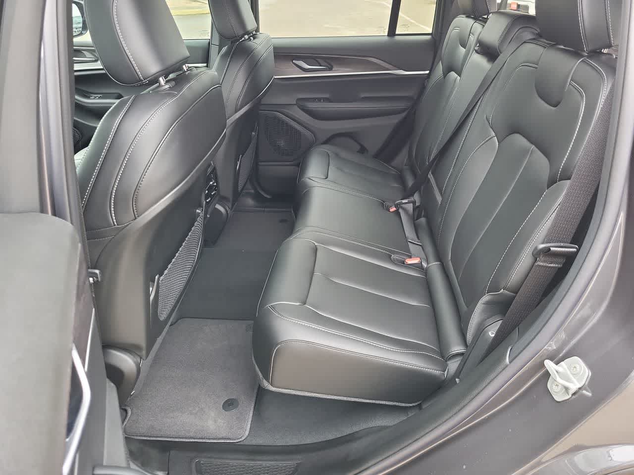 Thumbnail: 2025 Jeep Grand Cherokee - 21