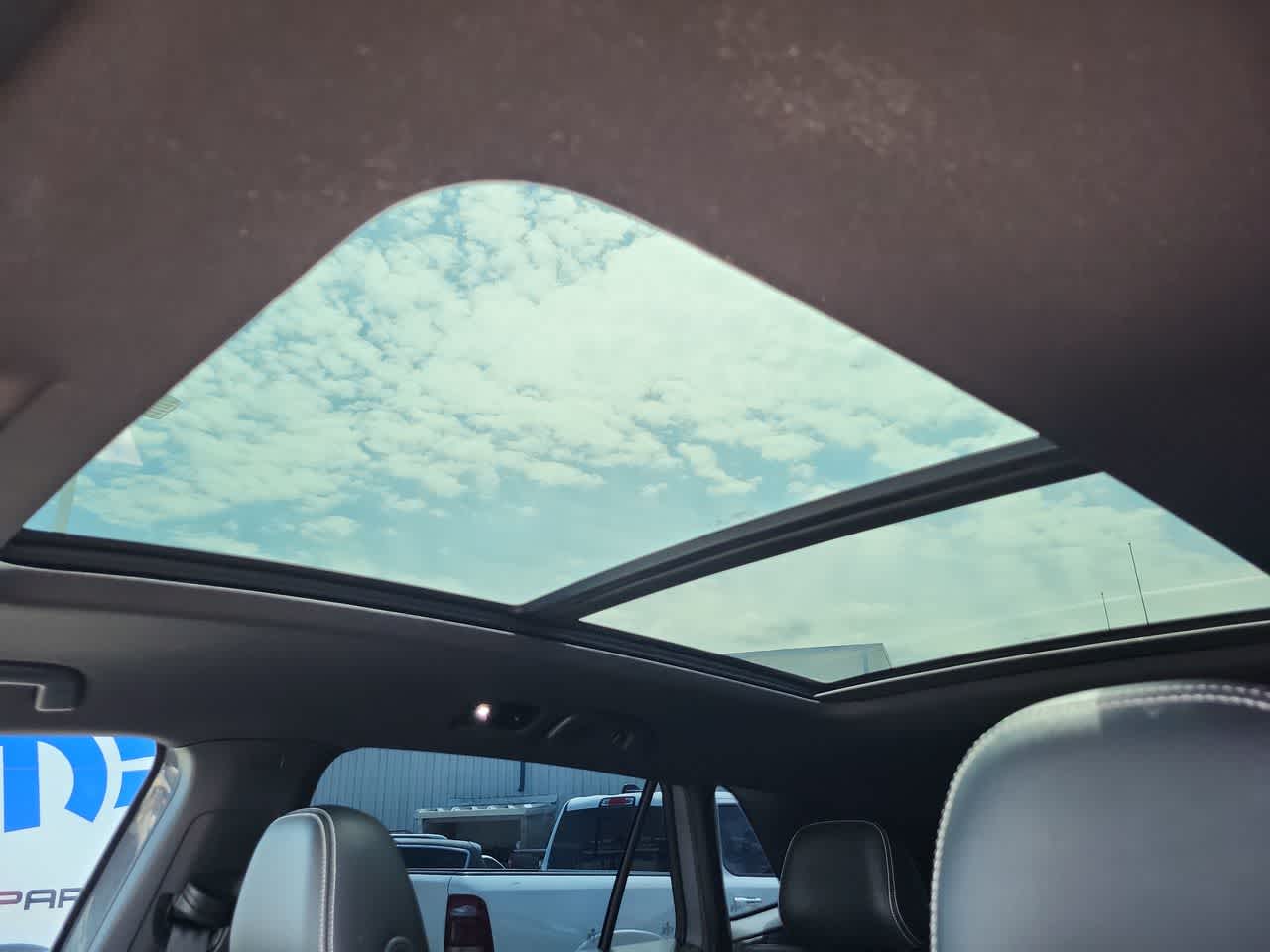 Thumbnail: 2022 Volkswagen Atlas - 30