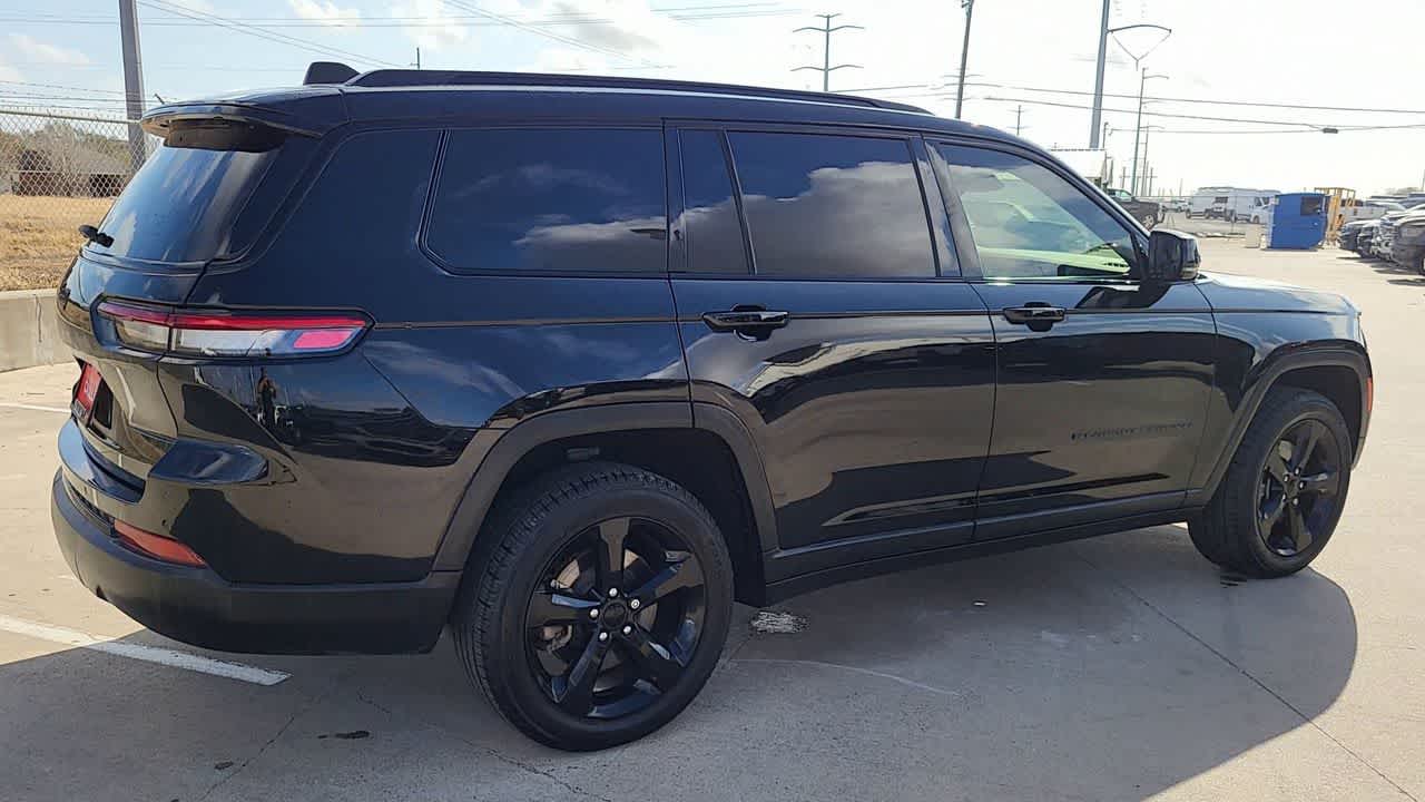 Thumbnail: 2023 Jeep Grand Cherokee - 8