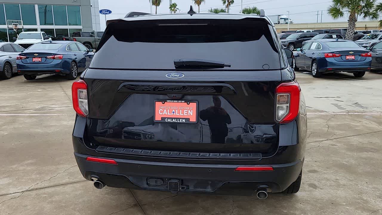 Thumbnail: 2023 Ford Explorer - 7