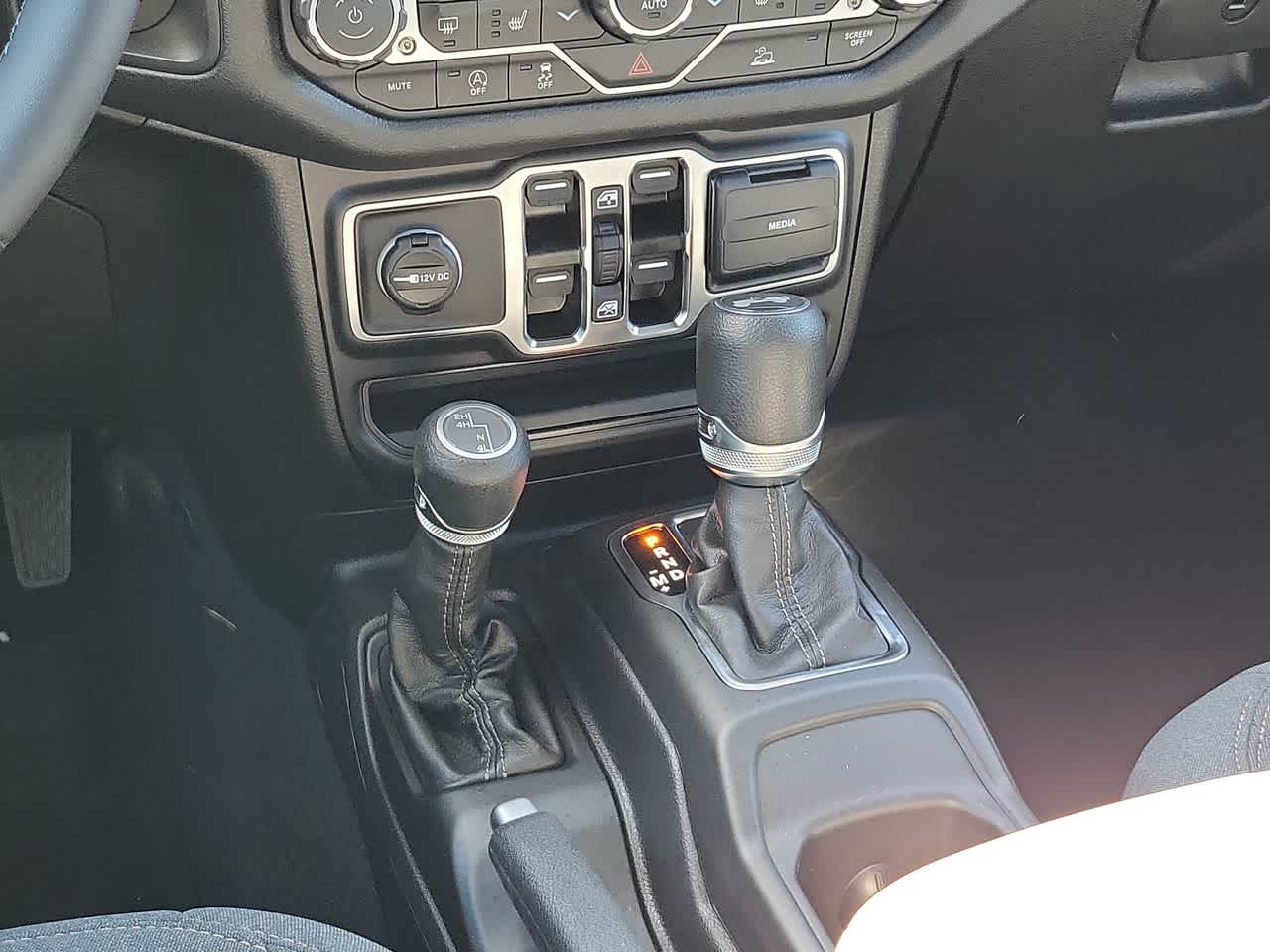 Thumbnail: 2026 Jeep Wrangler - 25