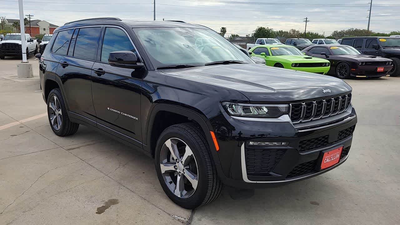Thumbnail: 2026 Jeep Grand Cherokee - 2