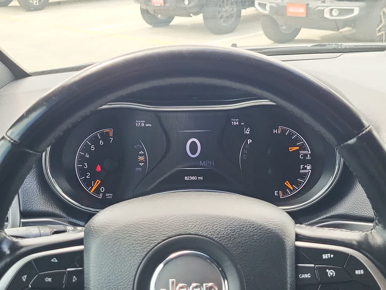 Thumbnail: 2021 Jeep Grand Cherokee - 25