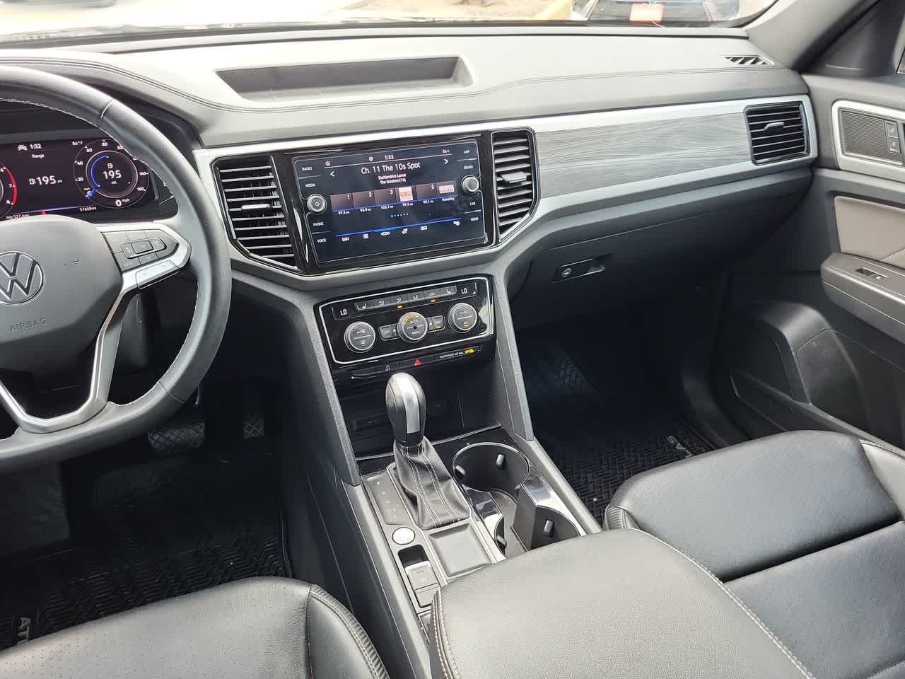 Thumbnail: 2022 Volkswagen Atlas - 24