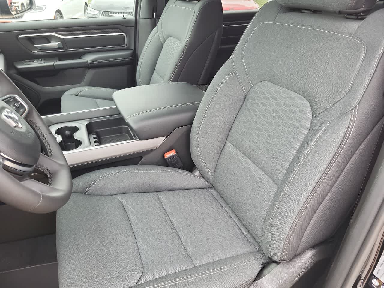 Thumbnail: 2026 RAM 1500 - 19