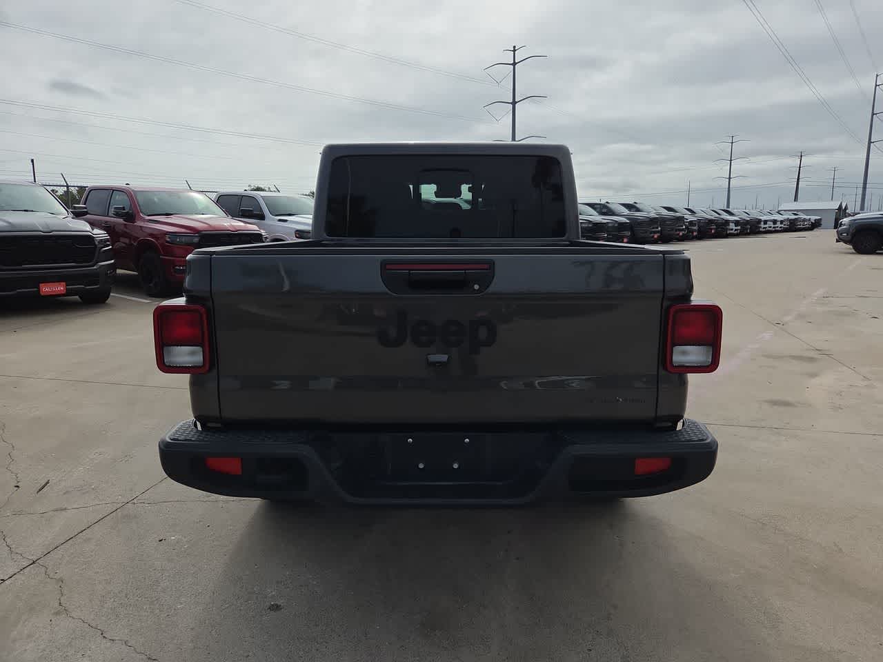 Thumbnail: 2025 Jeep Gladiator - 13