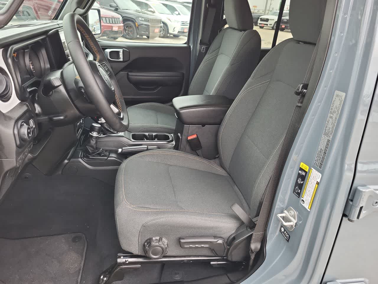 Thumbnail: 2025 Jeep Gladiator - 19