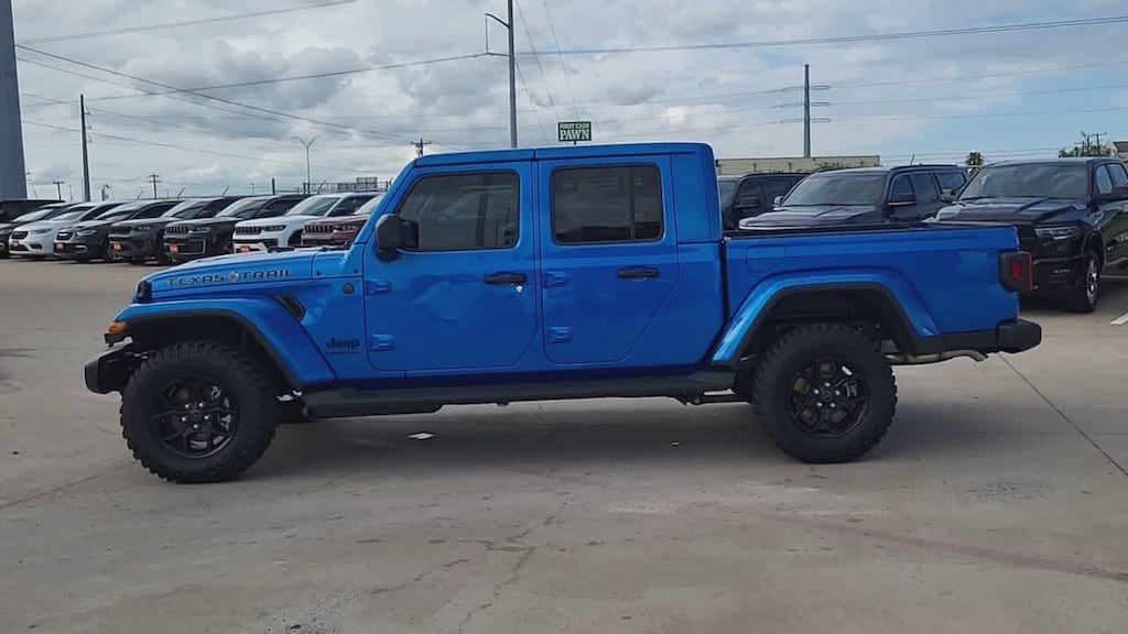 New 2026 Jeep Gladiator TEXAS TRAIL 4X4 Pickup