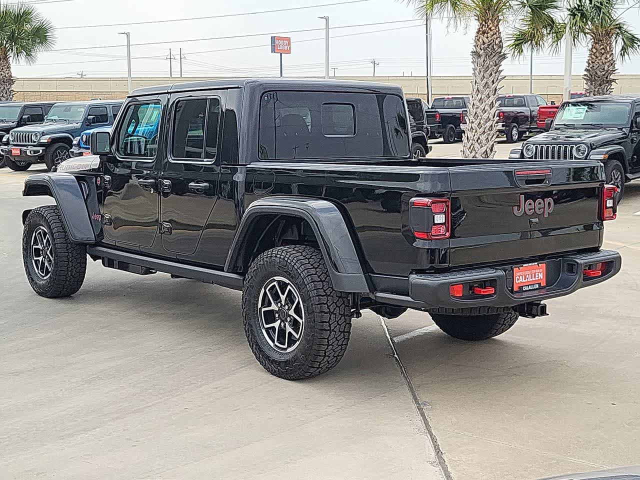 Thumbnail: 2026 Jeep Gladiator - 12