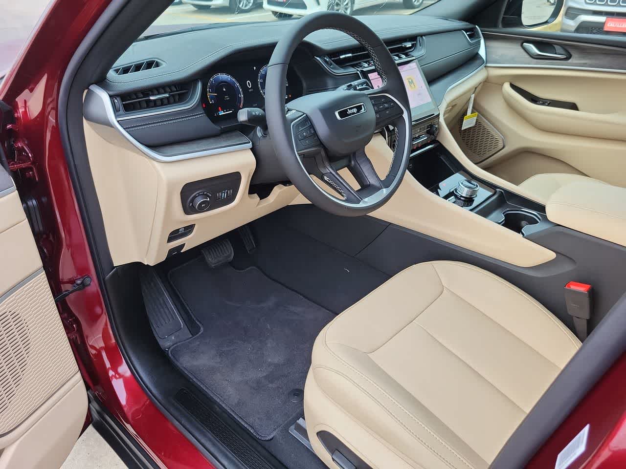 Thumbnail: 2025 Jeep Grand Cherokee - 10