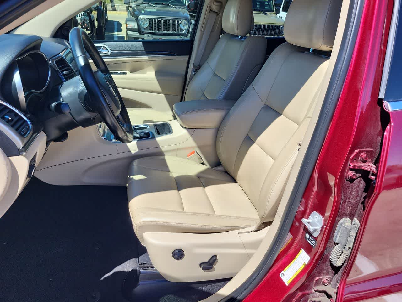 Thumbnail: 2022 Jeep Grand Cherokee - 19