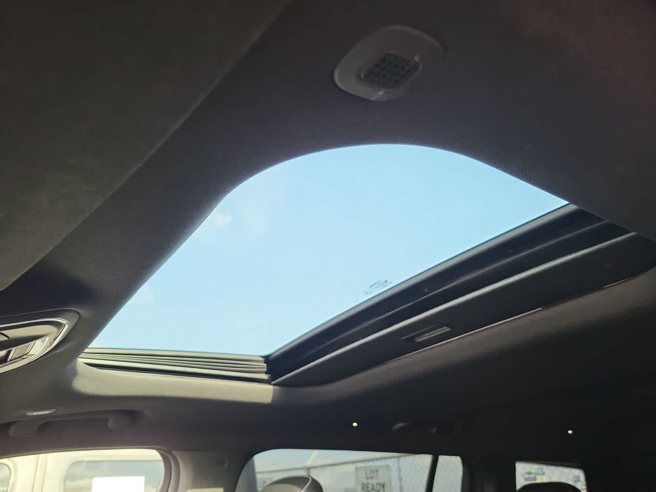 Thumbnail: 2023 Jeep Grand Cherokee - 30