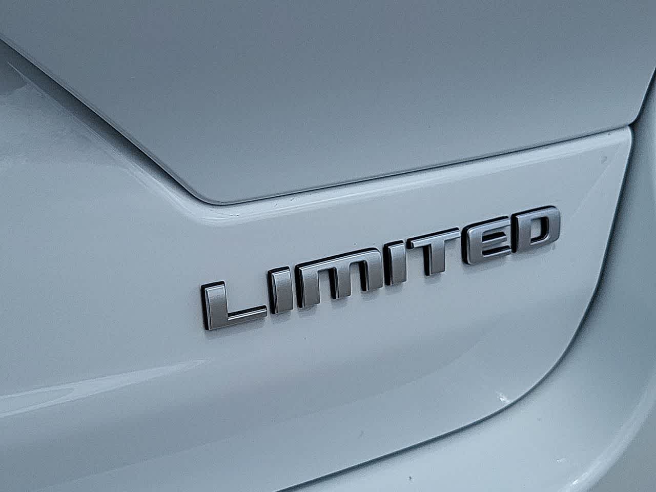 Thumbnail: 2026 Jeep Grand Cherokee - 15