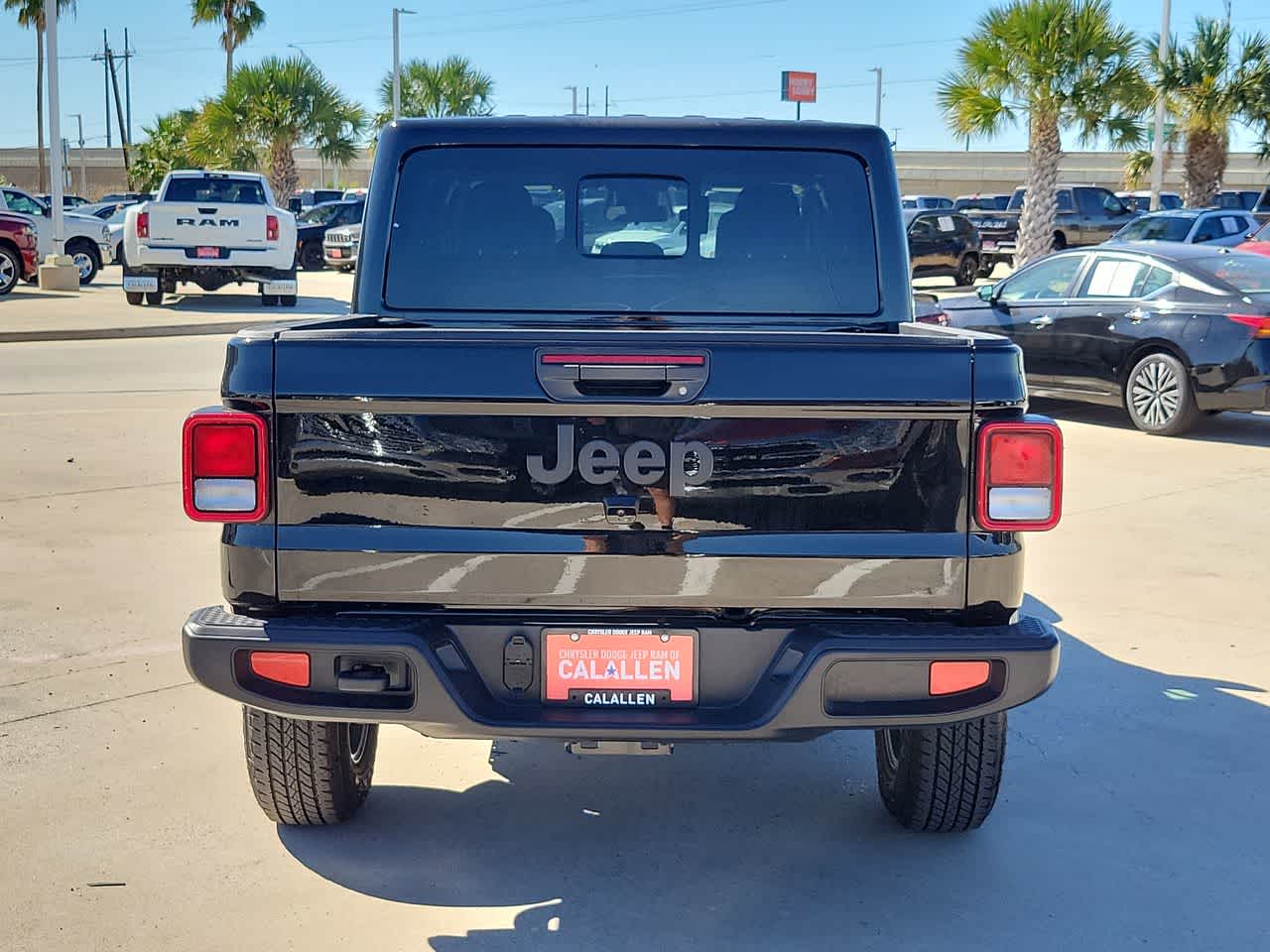 Thumbnail: 2026 Jeep Gladiator - 13