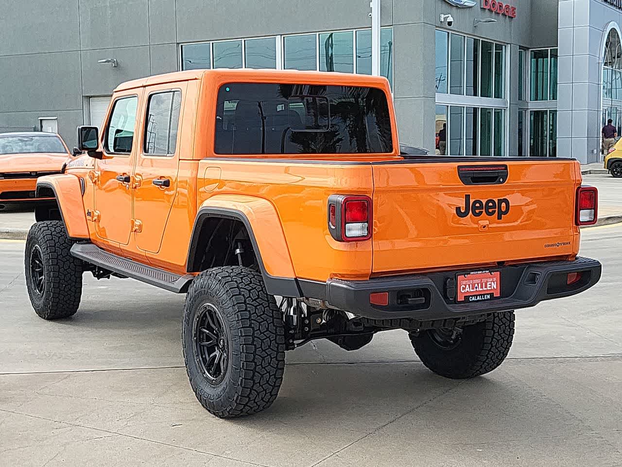 Thumbnail: 2025 Jeep Gladiator - 12