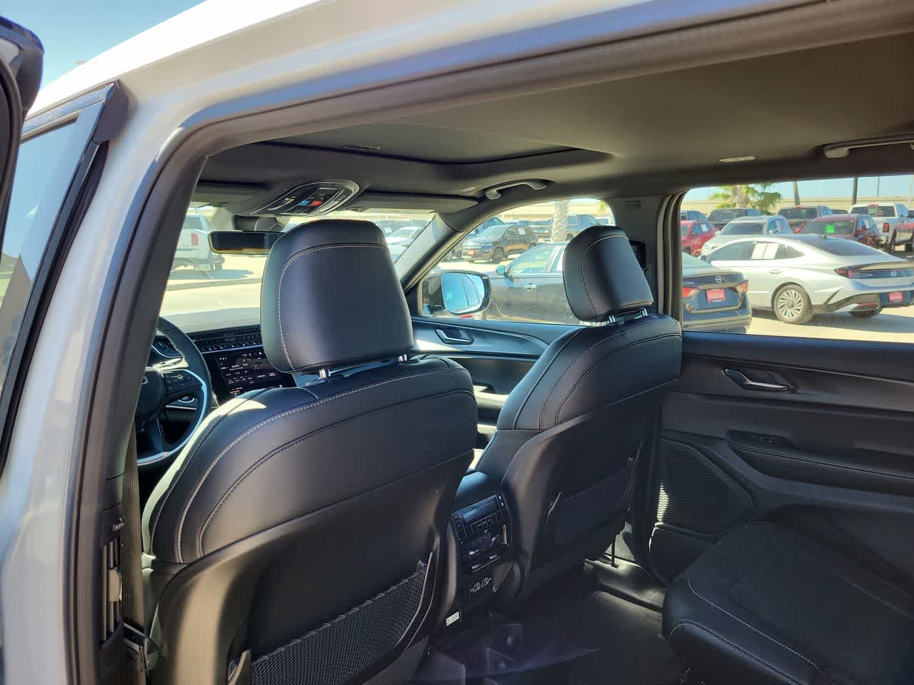 Thumbnail: 2025 Jeep Grand Cherokee - 20