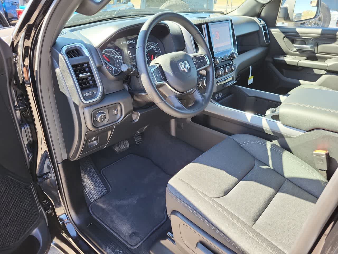 Thumbnail: 2025 RAM 1500 - 10