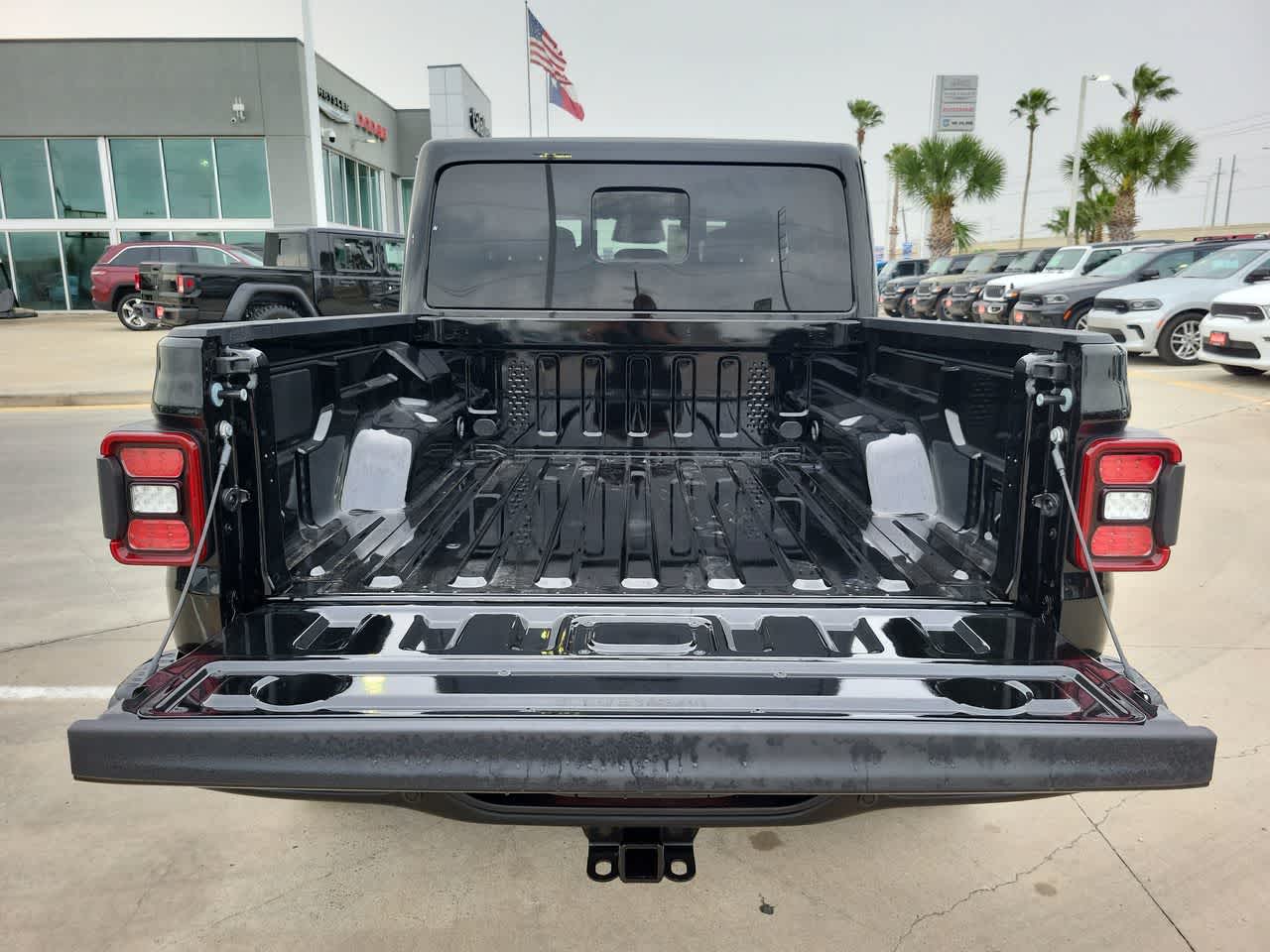 Thumbnail: 2026 Jeep Gladiator - 27