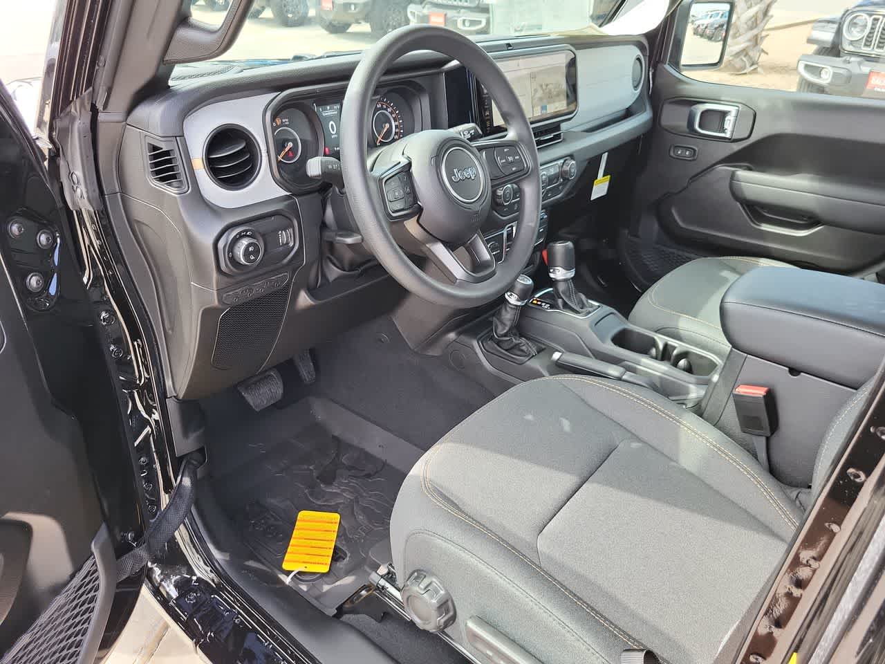 Thumbnail: 2026 Jeep Gladiator - 10