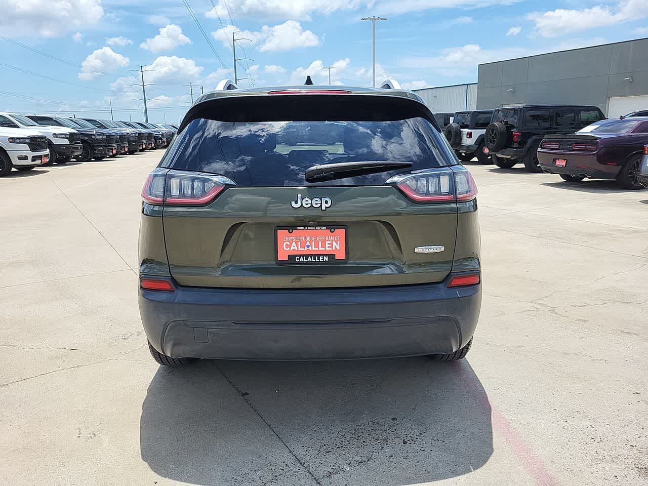 Thumbnail: 2020 Jeep Cherokee - 13
