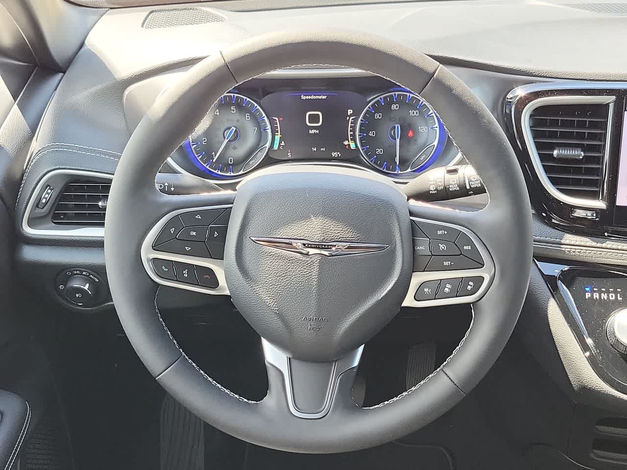 Thumbnail: 2026 Chrysler Pacifica - 23