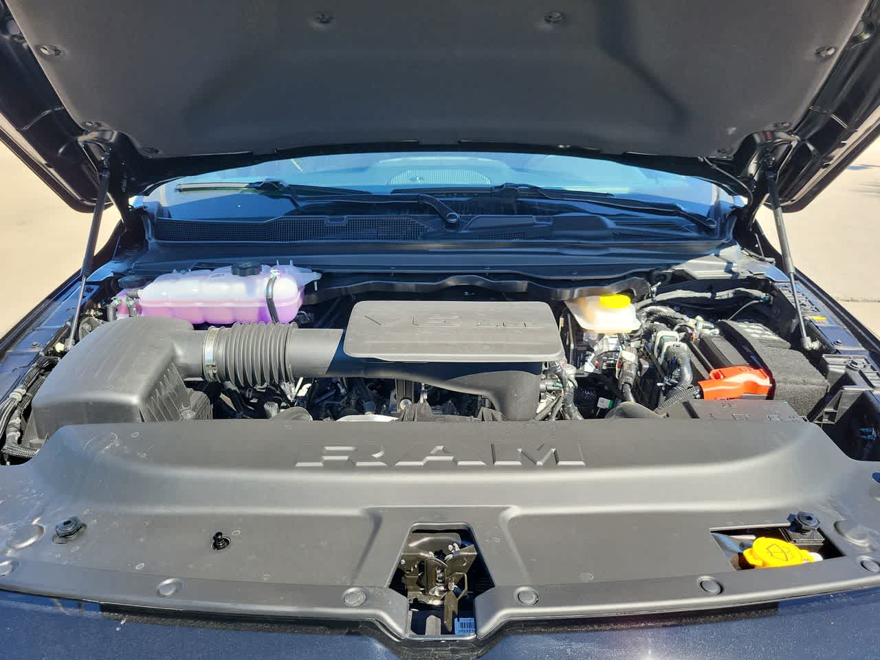 Thumbnail: 2025 RAM 1500 - 17