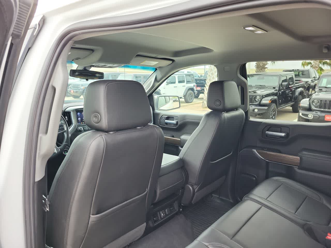 Thumbnail: 2020 Chevrolet Silverado 1500 - 21
