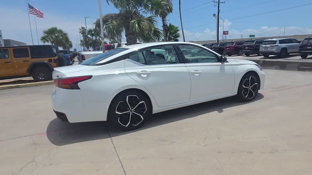 Thumbnail: 2024 Nissan Altima - 8