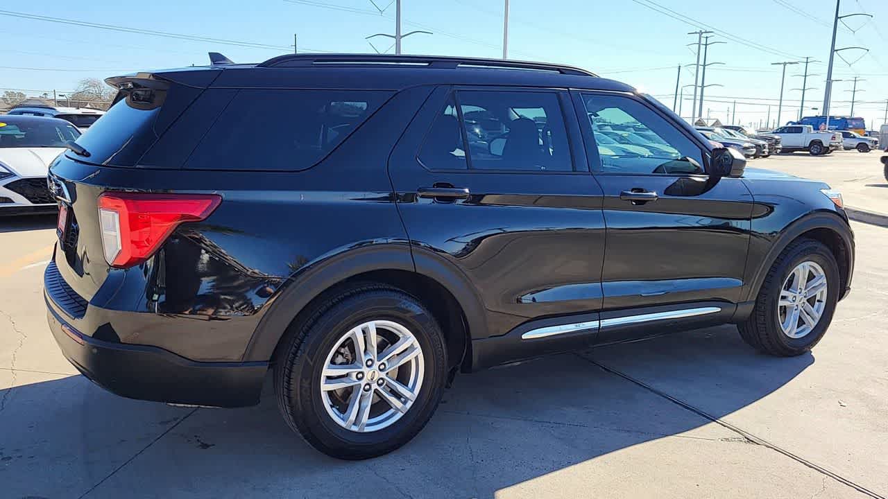 Thumbnail: 2022 Ford Explorer - 8