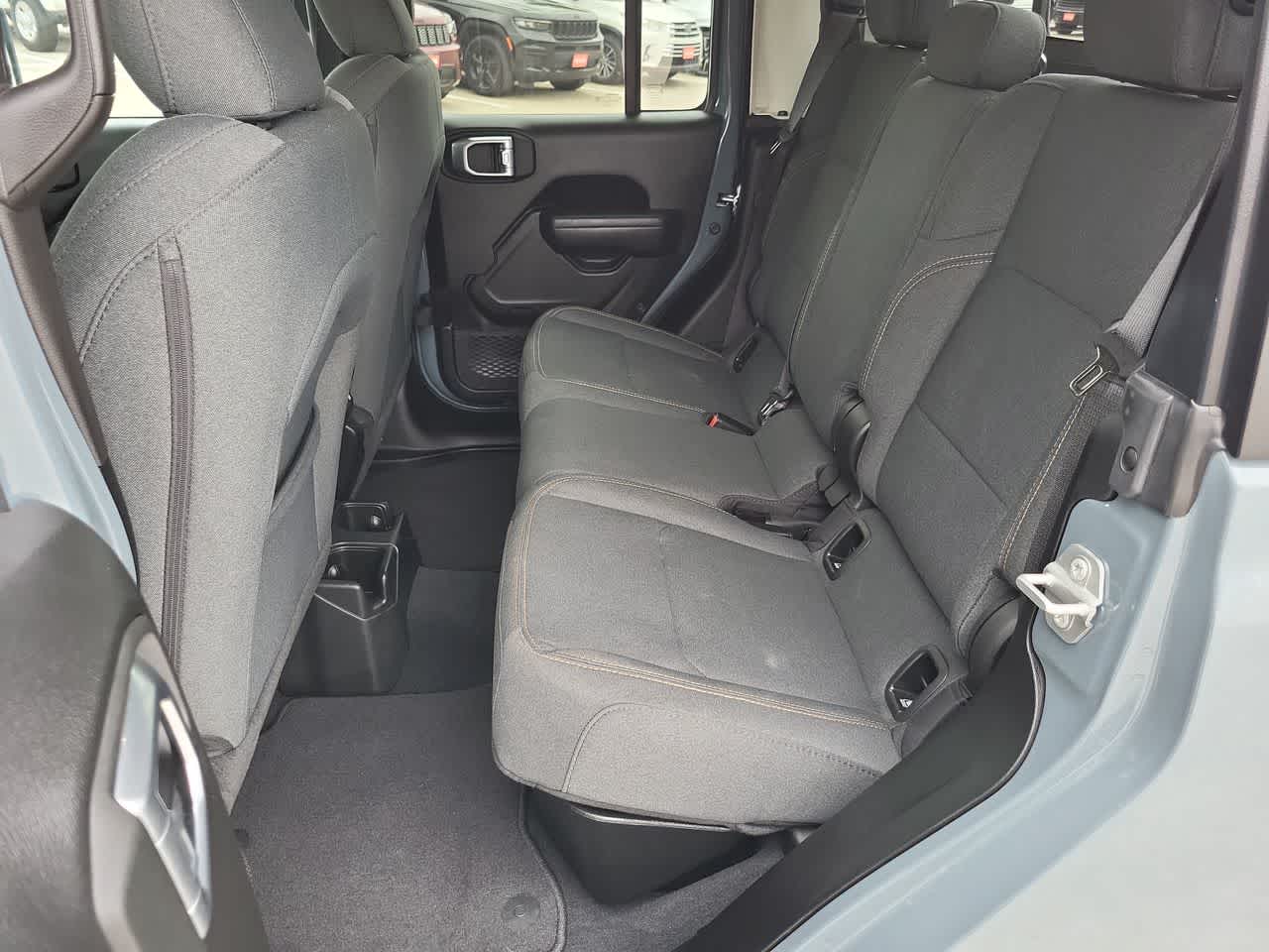 Thumbnail: 2025 Jeep Gladiator - 21