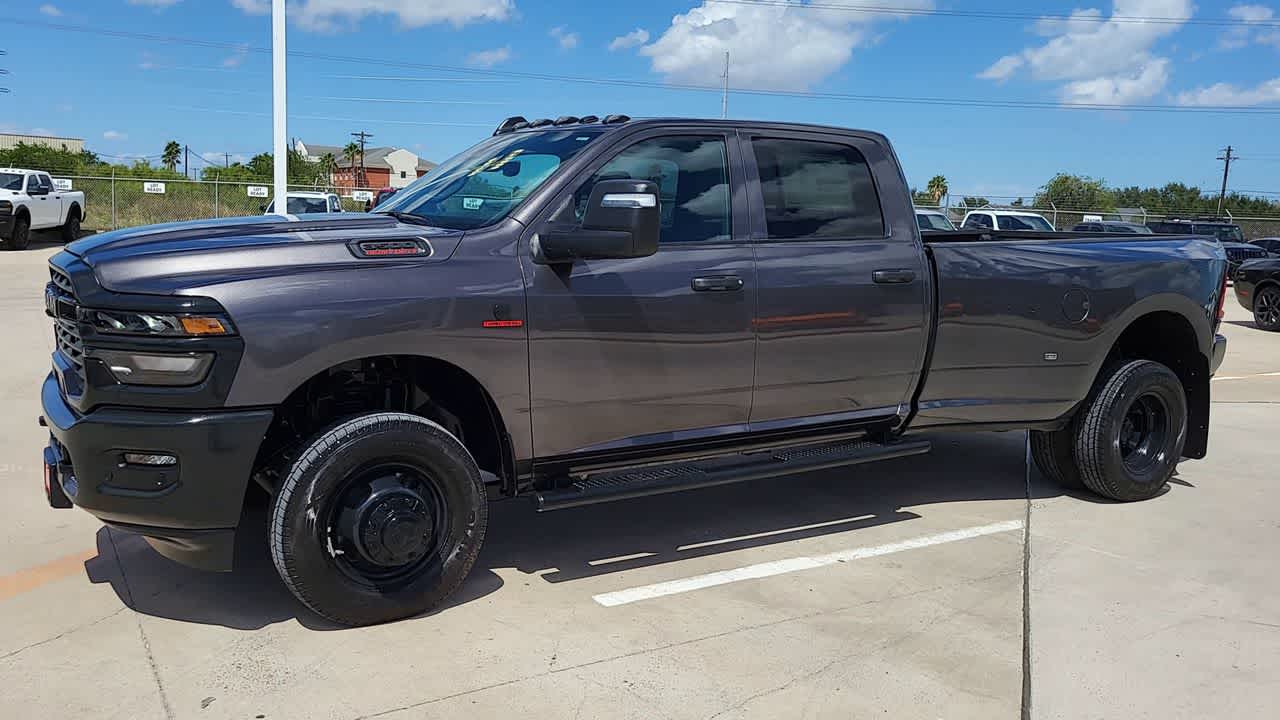 2026 Ram 3500 Tradesman photo 2