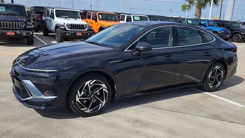Used 2024 Hyundai Sonata SEL Sedan