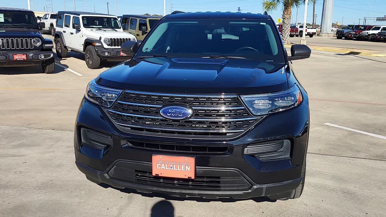 Thumbnail: 2022 Ford Explorer - 3
