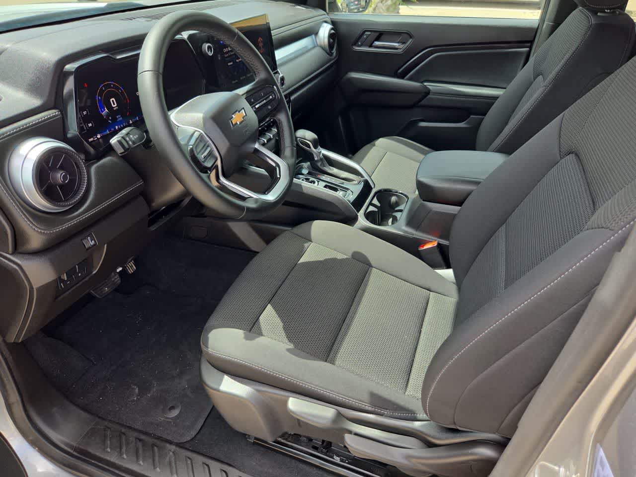 Thumbnail: 2024 Chevrolet Colorado - 10