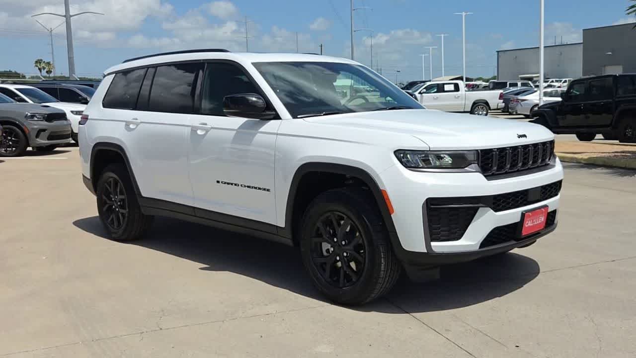 Thumbnail: 2026 Jeep Grand Cherokee - 2