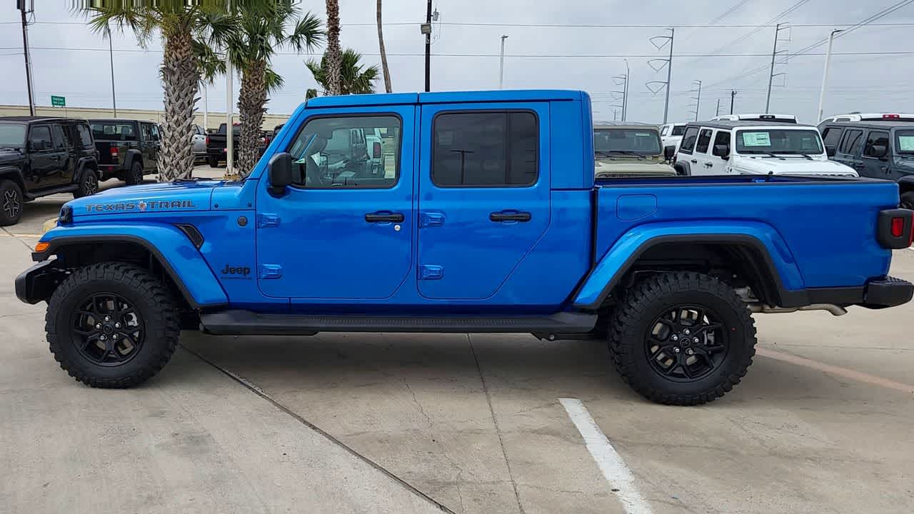 Thumbnail: 2026 Jeep Gladiator - 5