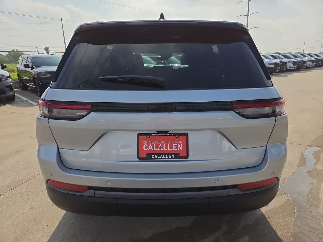 Thumbnail: 2026 Jeep Grand Cherokee - 13