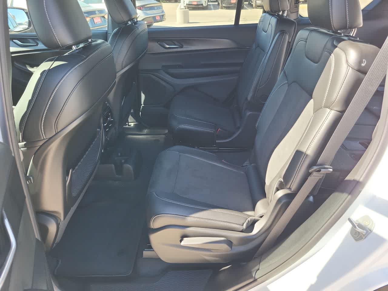 Thumbnail: 2025 Jeep Grand Cherokee - 21