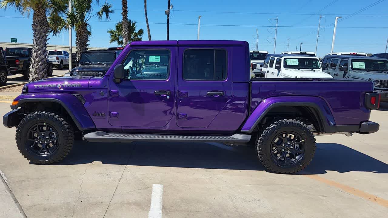 Thumbnail: 2026 Jeep Gladiator - 5