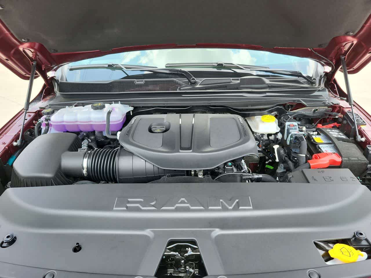 Thumbnail: 2025 RAM 1500 - 17