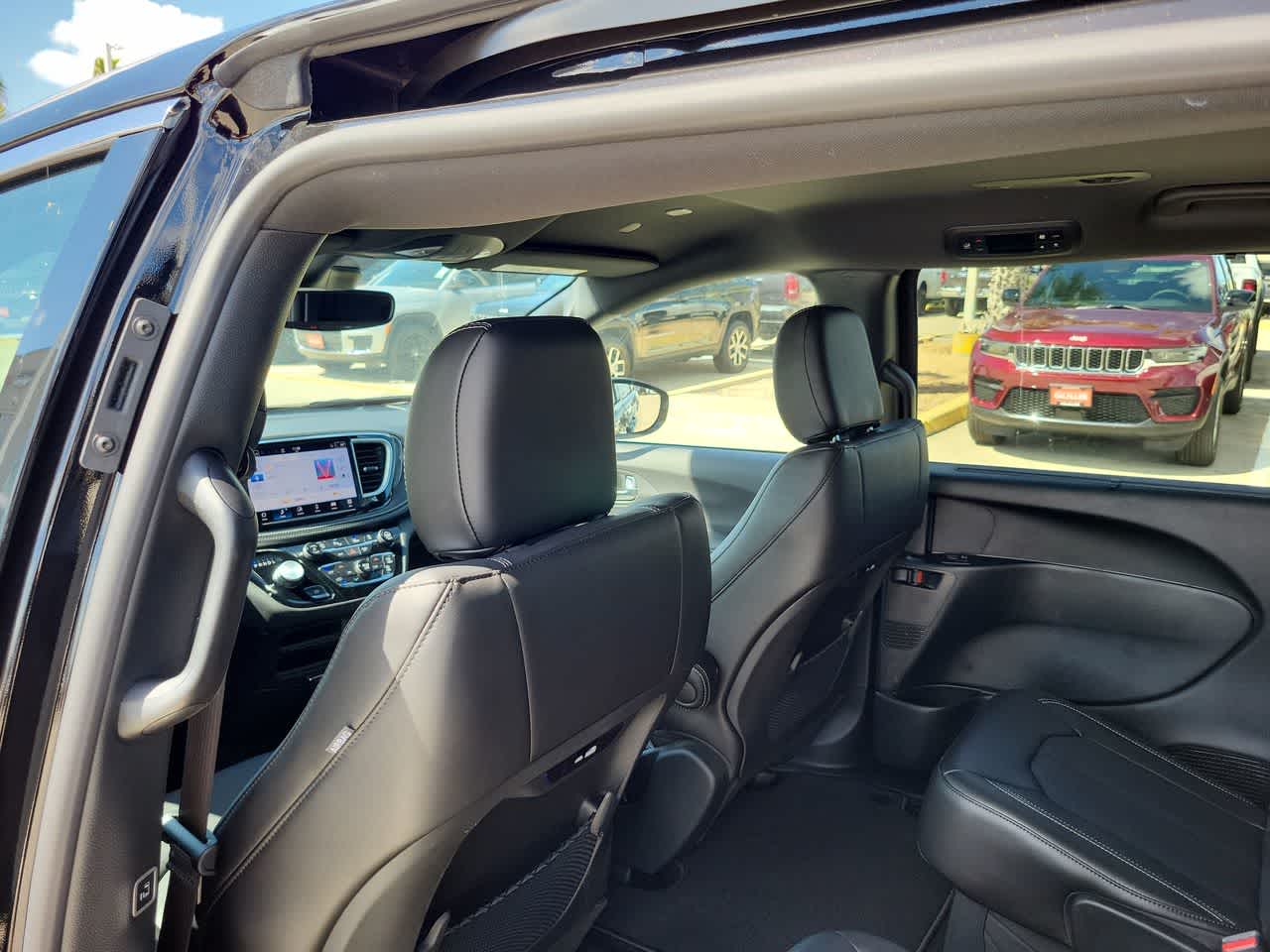 Thumbnail: 2026 Chrysler Pacifica - 20