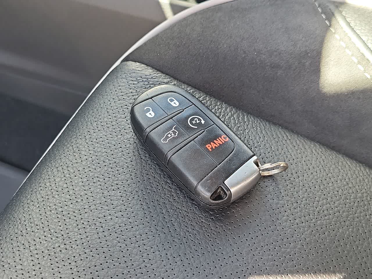 Thumbnail: 2022 Jeep Grand Cherokee - 28