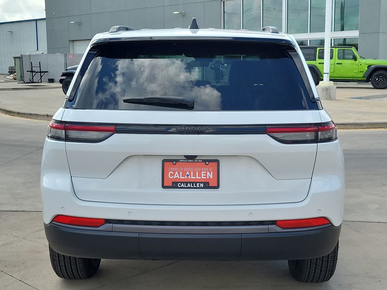 Thumbnail: 2026 Jeep Grand Cherokee - 13