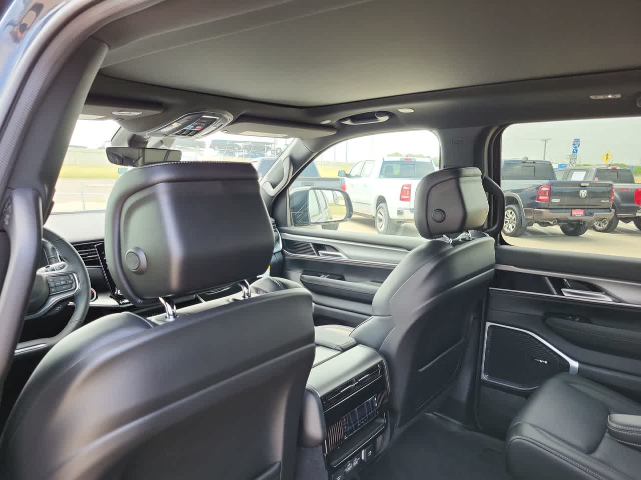 2024 Jeep Wagoneer Carbide 20