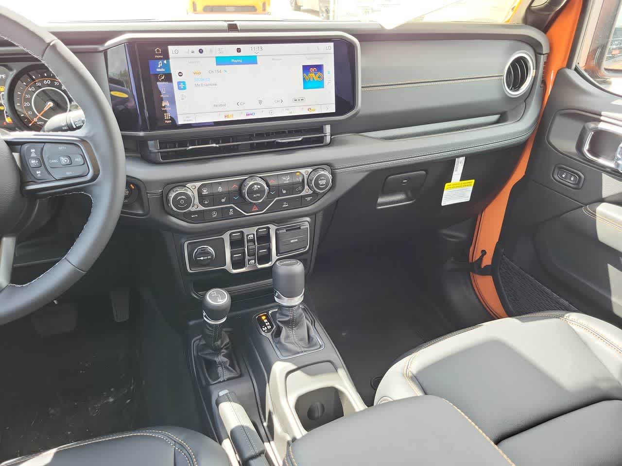 Thumbnail: 2025 Jeep Gladiator - 24