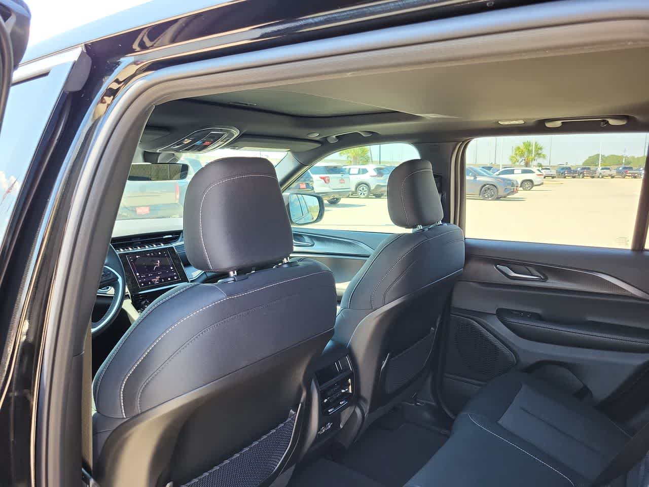 Thumbnail: 2025 Jeep Grand Cherokee - 20